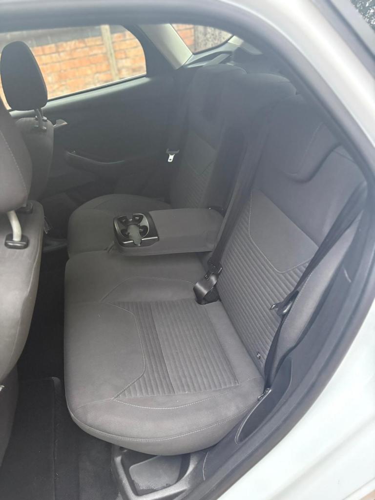 Ford, FOCUS, Hatchback, 2015, Manual, 998 (cc), 5 doors