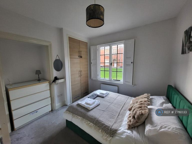 1 bedroom flat in Ladywood Middleway, Birmingham, B16 (1 bed) (#2716033)