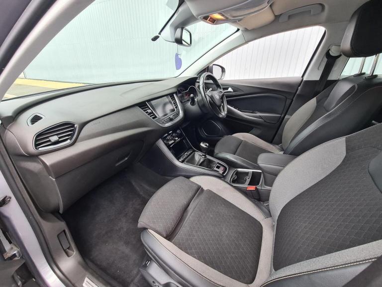 VAUXHALL GRANDLAND X 1.5 Turbo D BlueInjection Sport Nav Euro 6 (s/s) 5dr 2019