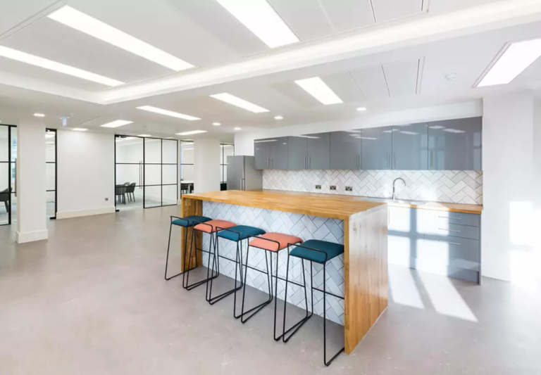 7 to 136 Person Private Office Suites to rent in *Aldgate*, City of London E1