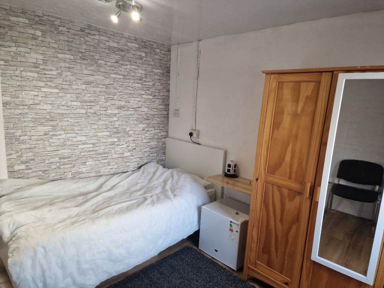 Ensuite room