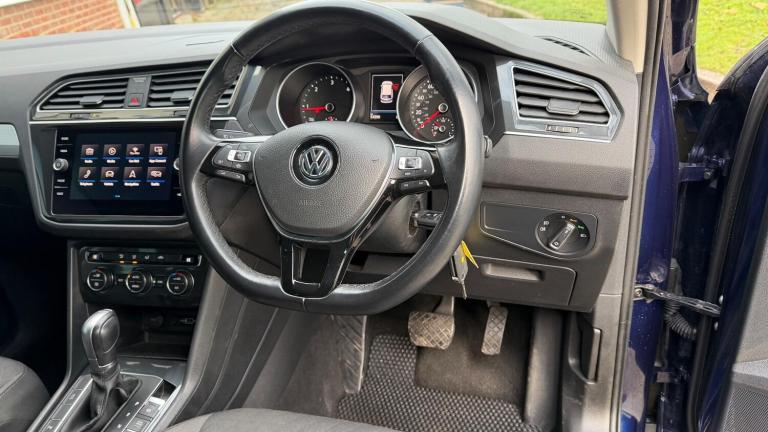 2018 Volkswagen Tiguan 2.0 TDI SE Navigation DSG 4Motion Euro 6 (s/s) 5dr