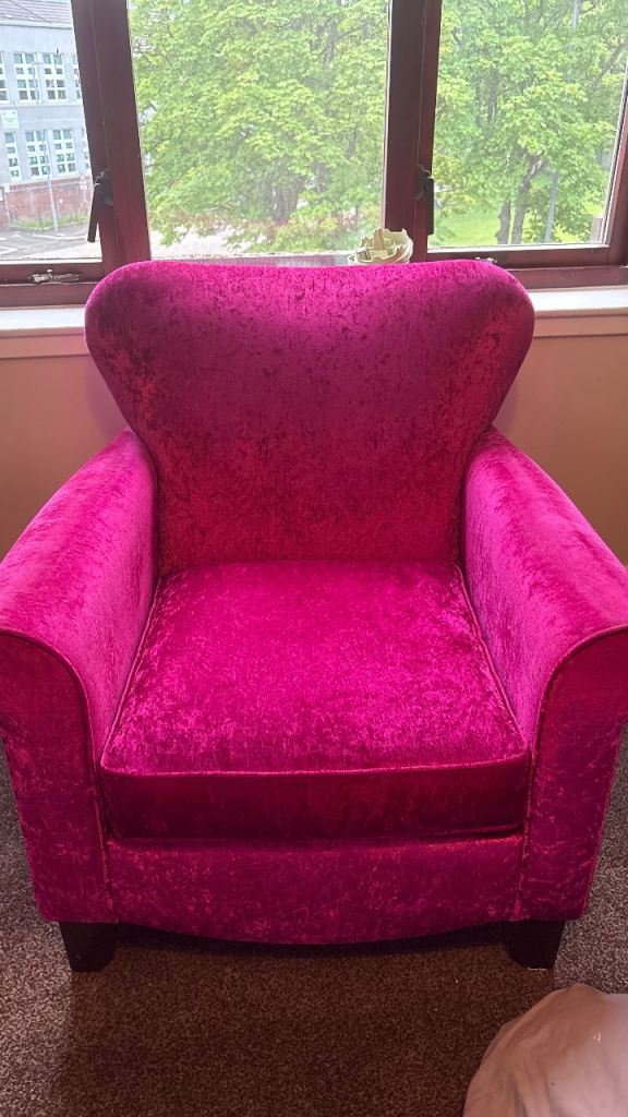 Accent chair 