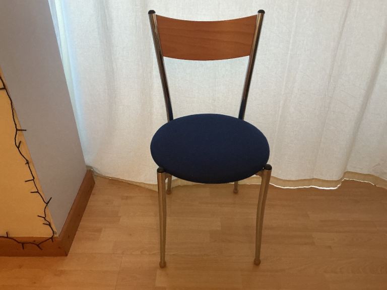 Kitchen/ Diner Bistro style/ tulip chairs. Chrome legs ONLY £25 for 6 or £5 each.