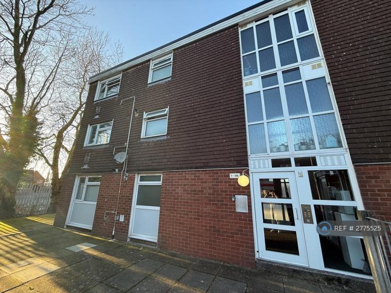 1 bedroom flat in Beckett Court, Preston, PR1 (1 bed) (#2775525)