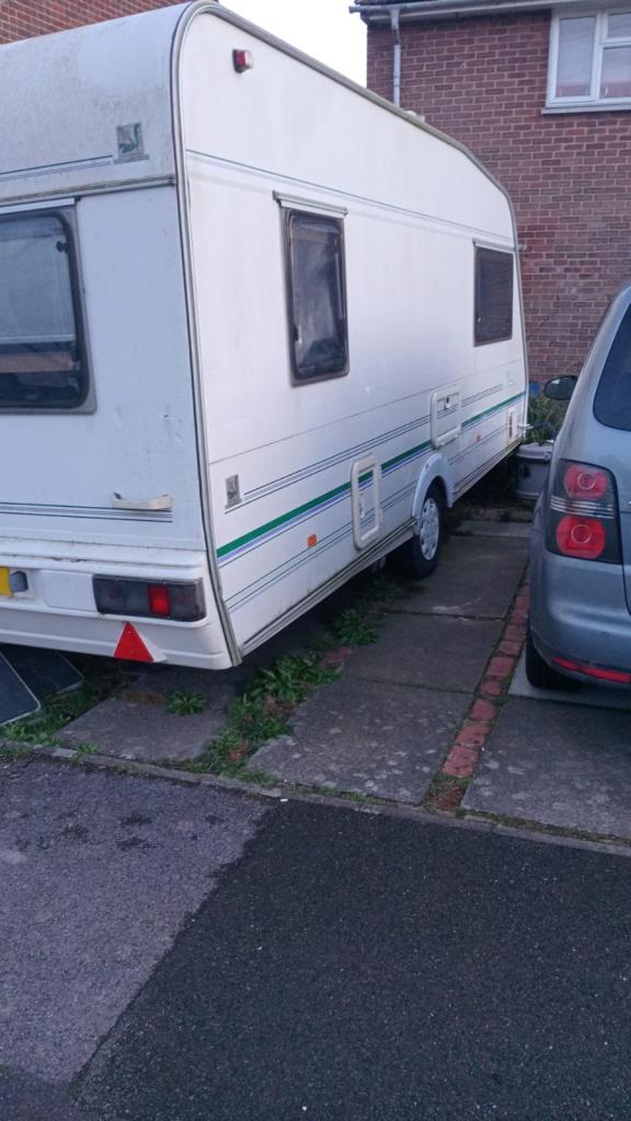 Caravan - 5 birth for sale 