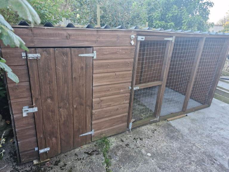 Dog kennel and run 