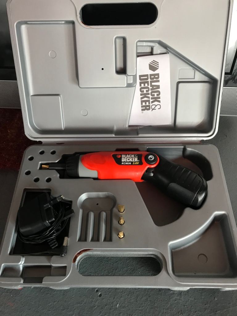 Black and decker cordless screwdriver set 