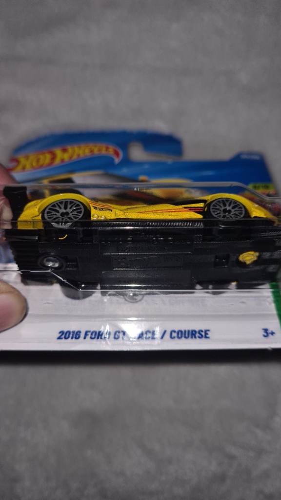 Hot Wheels 2016 Ford GT Race treasure hunt 