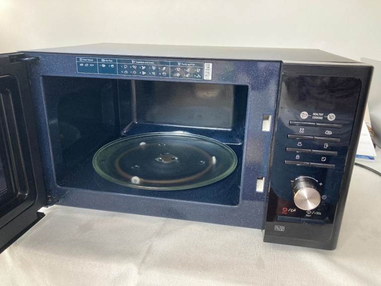 Samsung MS23F301TAK microwave,800w, 23ltr, black, in very good condition.