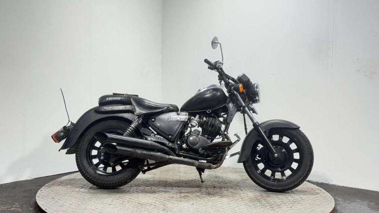 Keeway Superlight [Phone number removed]K CRUISER PROJECT BIKE 125CC SPARES OR REPAIR