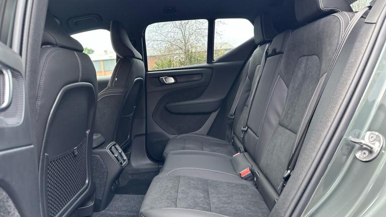 2025 Volvo XC40 2.0 B4P Plus Dark 5dr Auto Petrol Estate Estate Petrol Automatic