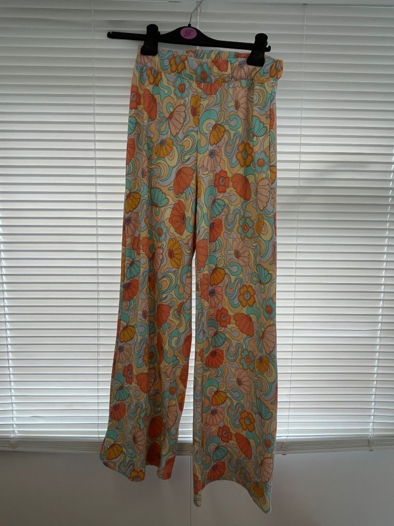 Brand New with Tags Women's Lightweight Loose Fit Floral Trousers Size 6-8