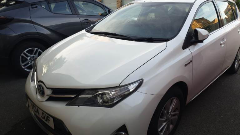 Toyota Auris, Hybrid, 1.8 VVT-i HSD Icon e-CVT 5dr, Full Service History 