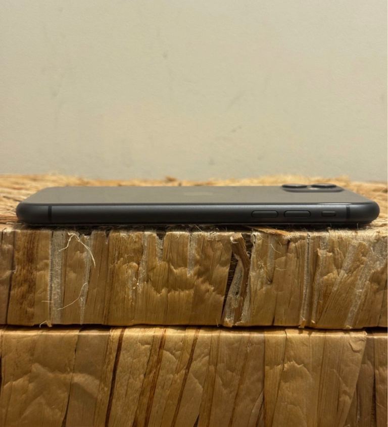 Apple iPhone 11 64GB Unlocked