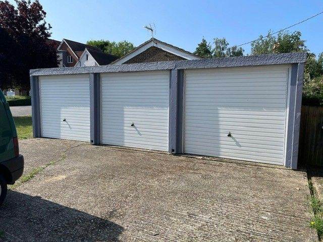 TO RENT: Garage for vehicle or item storage in Paddock Wood, Tonbridge TN12 6JQ