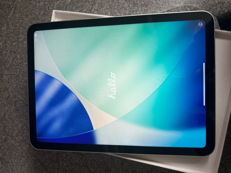 Apple iPad (11th Gen) 128GB Wi-Fi – Silver, As New