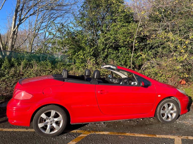 PEUGEOT 307 1.6 CC ALLURE CONVERTIBLE 08 REG FULL LEATHER 10 MONTHS MOT LOW INSURANCE 40+MPG