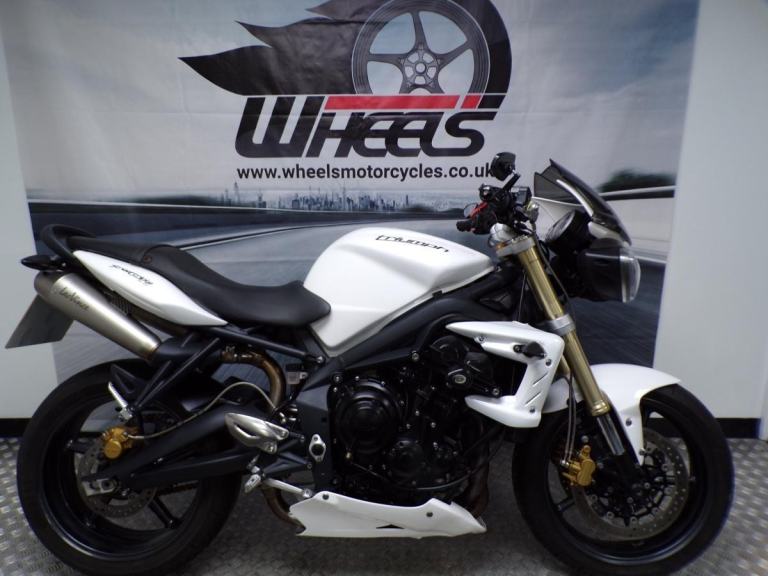 2012 TRIUMPH STREET TRIPLE 675