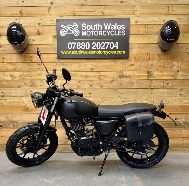 Mutt FSR 125 / 2021 model / just 3252 miles. 