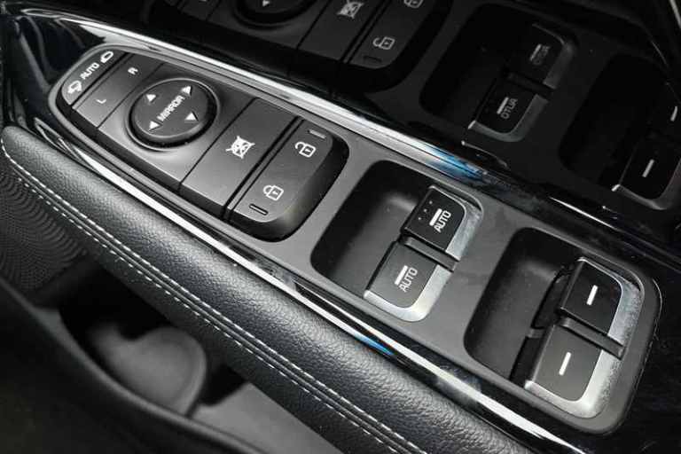 2017 Kia Niro 1.6 GDi Hybrid 3 5dr DCT ESTATE PETROL/ELECTRIC Automatic