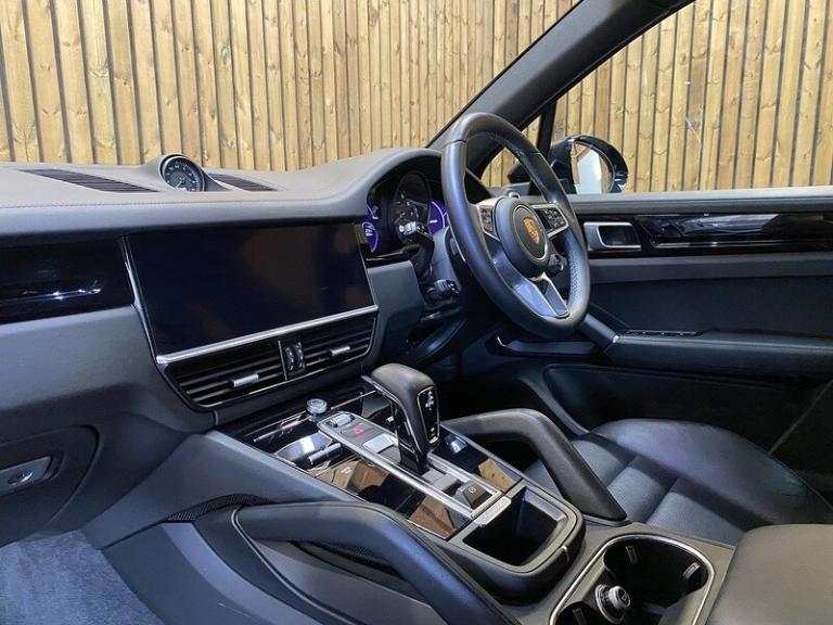 2022 Porsche Cayenne V6 E-Hybrid SUV HYBRID Automatic