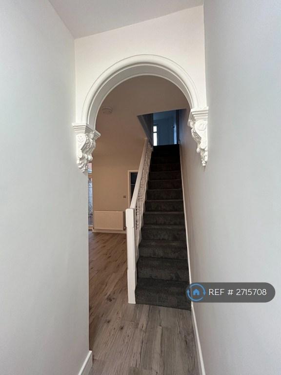 3 bedroom house in Curtis Street, Swindon, SN1 (3 bed) (#2715708)