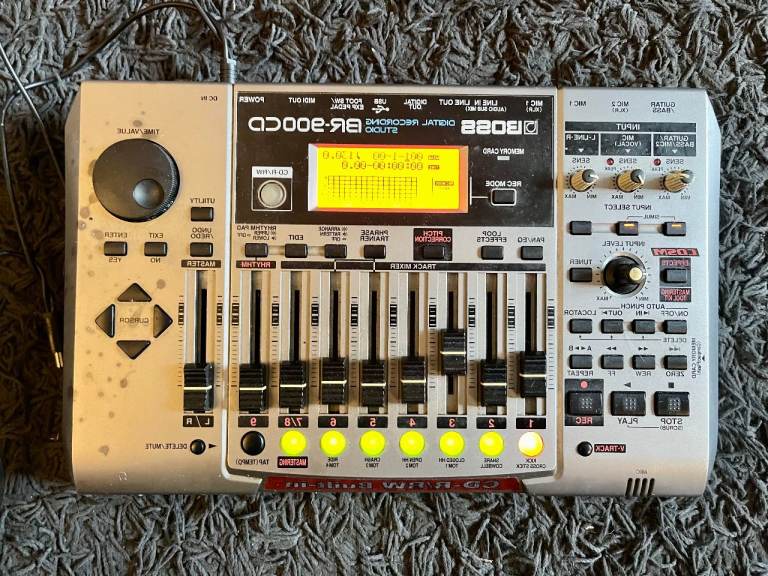 BOSS-900CD Digital Recording Studio