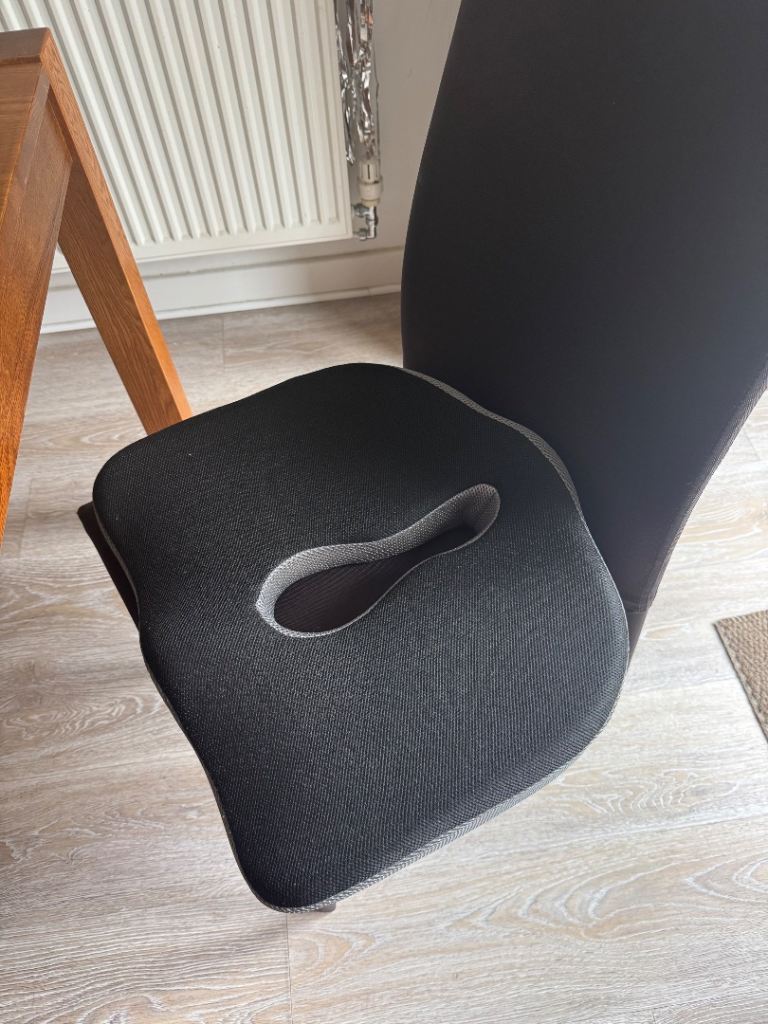 Ergonomic Seat Cushion for Office Chair – Black, As Good As New