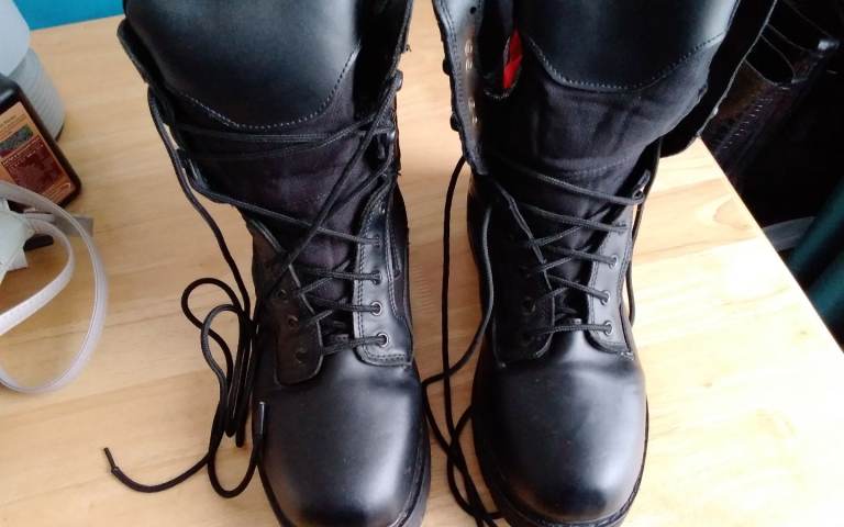 Tuzo motorcycle boots size 9