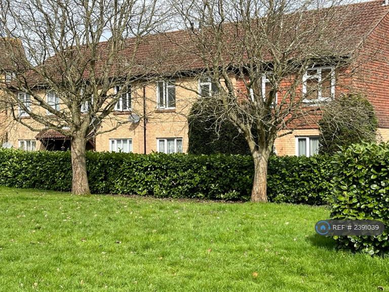 1 bedroom flat in Milford Close, Marshalswick, St. Albans, AL4 (1 bed) (#2391039)