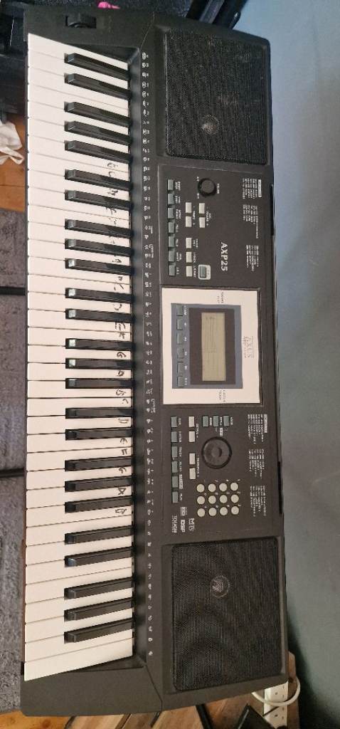 AV73 Electronic Keyboard With Stand