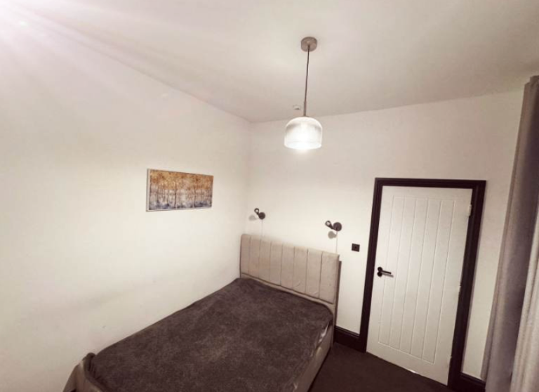 3-Bedroom House | Furnished | Kitchen | Parking | Sandford Road, Liverpool, Merseyside-B13
