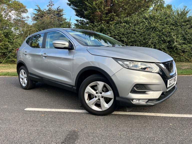 2017 Nissan Qashqai 1.2 DIG-T Acenta SUV 5dr Petrol XTRON Euro 6 (s/s) (115 ps)