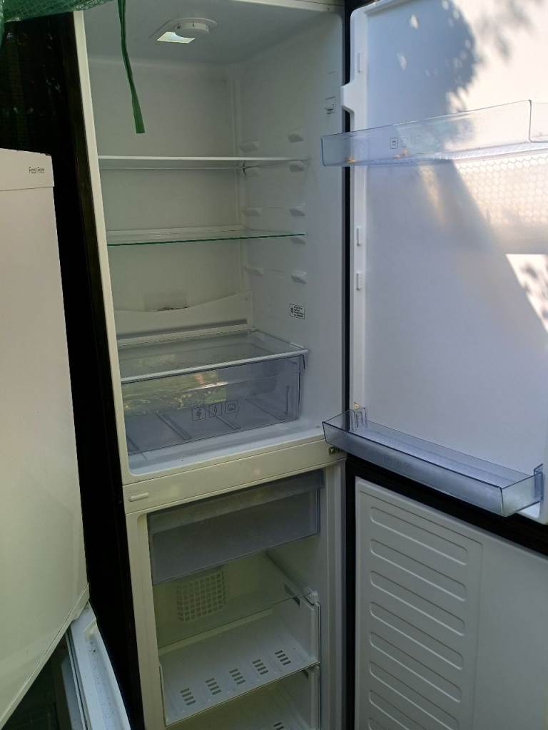 Beko Fridge Freezer – Good Working Order, 6ft Tall