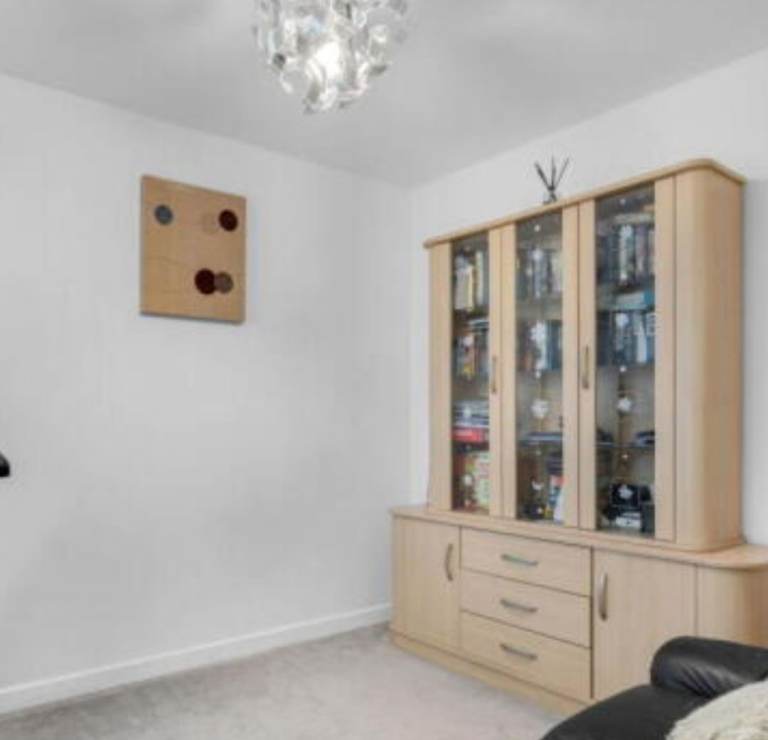 5 bedroom house for rent