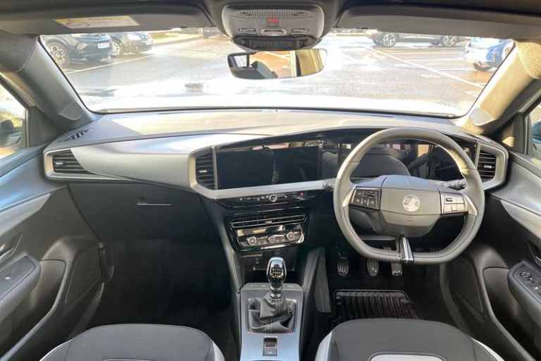 2025 Vauxhall Mokka 1.2 Turbo 136 Griffin 5dr HATCHBACK PETROL Manual