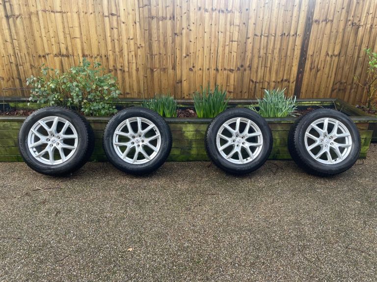Volvo Alloy Wheels with Pirelli Scorpion 2 Winter Tyres 18"