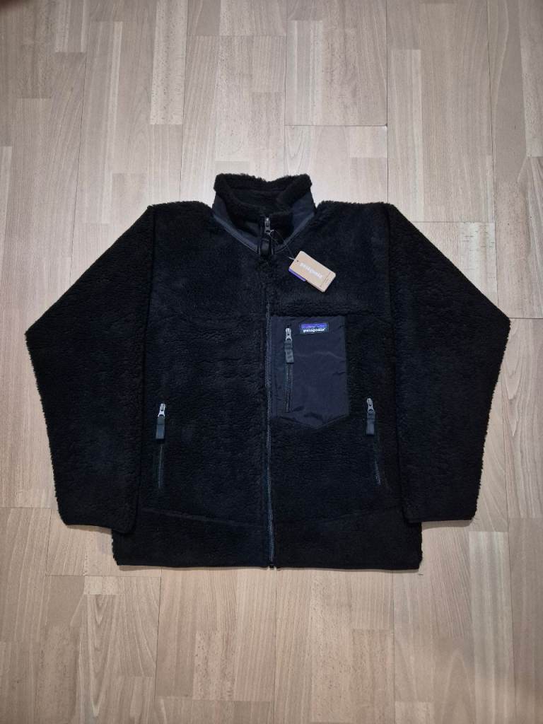 Mens Size Small Patagonia Zip up fleece jacket 