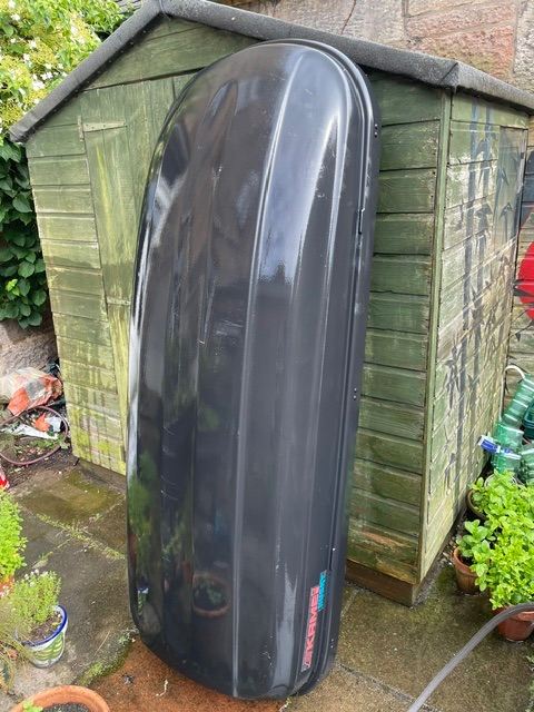 KAMEI Husky L  330 Car Roof Box (left opening) and Atera Signo 110cm Roof Bars