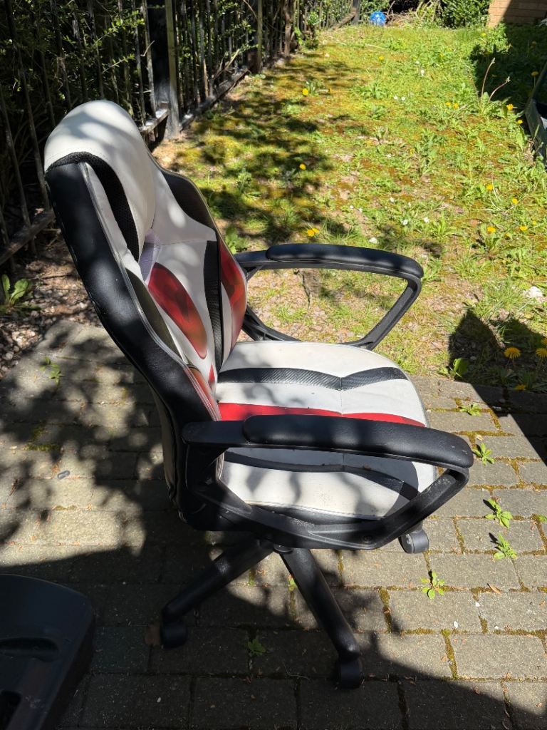 Gaming chair