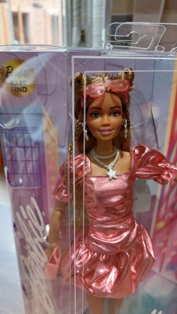 2025 Barbie Deluxe Style Wave 2 Christie Rare Find Chase Doll Metallic Glam