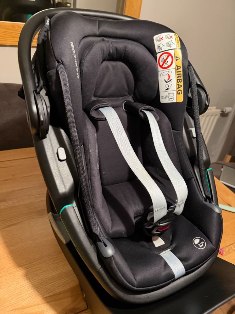Closing business Bargain Maxi-Cosi Coral 360 Car Seat – Like New!