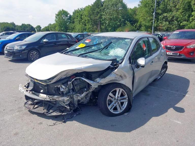 BREAKING TOYOTA COROLLA 1.8 PETROL 2020 STOCK NUMBER BC96