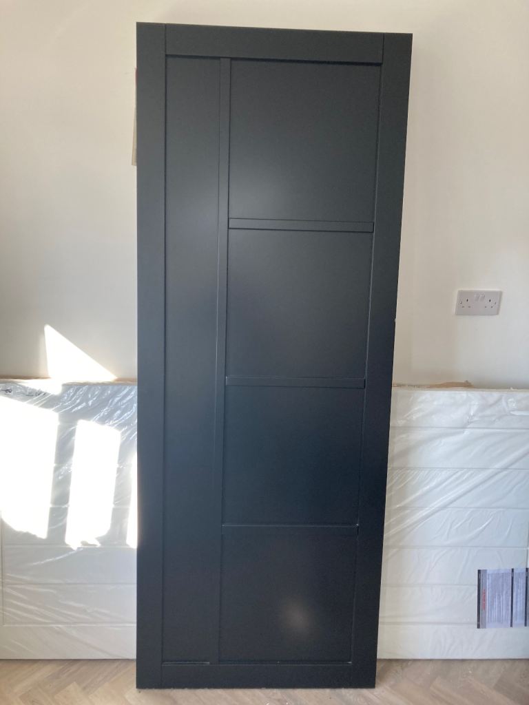 howdens Harlem pre finished black door