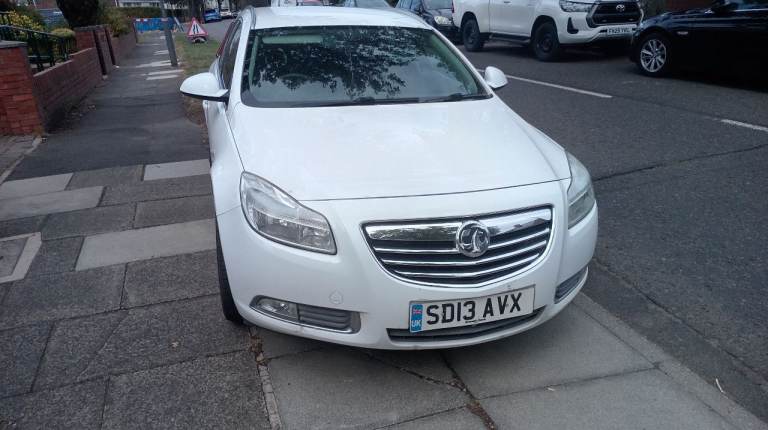 Vauxhall, INSIGNIA, Estate, 2013, Manual, 1956 (cc), 5 doors