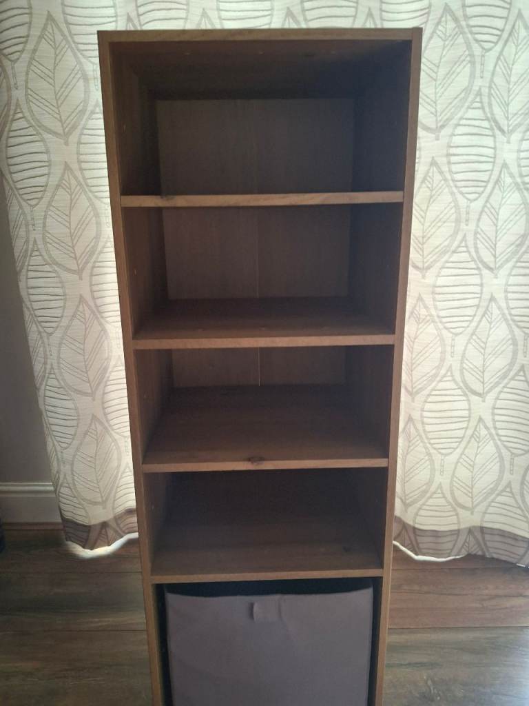 Storage unit with 5 Shelves and Storage Box