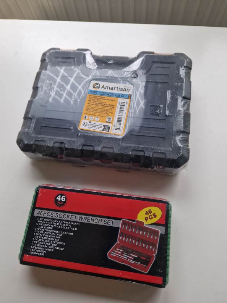 Brand New Screwdriver & Socket Set Bundle – 89 Pieces – £20