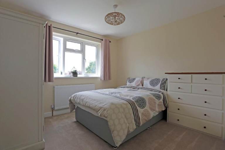 Warm & Welcoming Property Available to Rent Fully Furnished Chadwell Heath RM6
