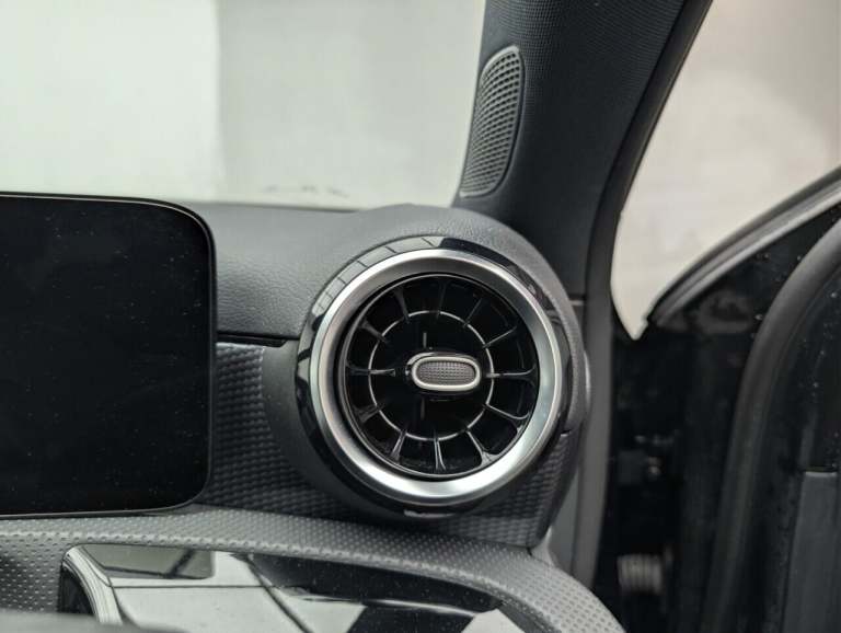 2022 Mercedes-Benz A-Class 1.3 A180 Sport (Executive) Hatchback 5dr Petrol 7G-DCT Euro 6 (s/s) (1...